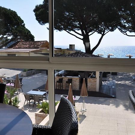 Hotel De La Plage لو لا فاندو المظهر الخارجي الصورة